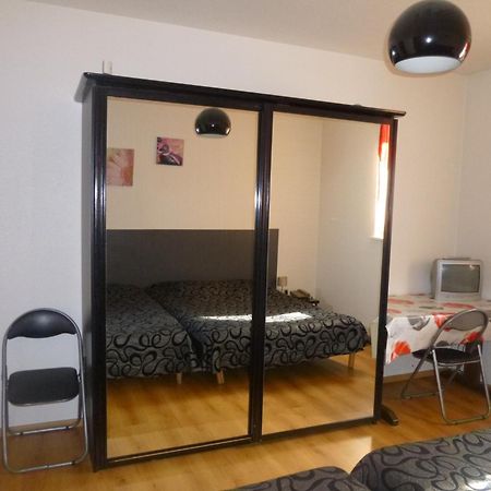 Studio/Hotel Porte De France Saint-Louis  Eksteriør billede